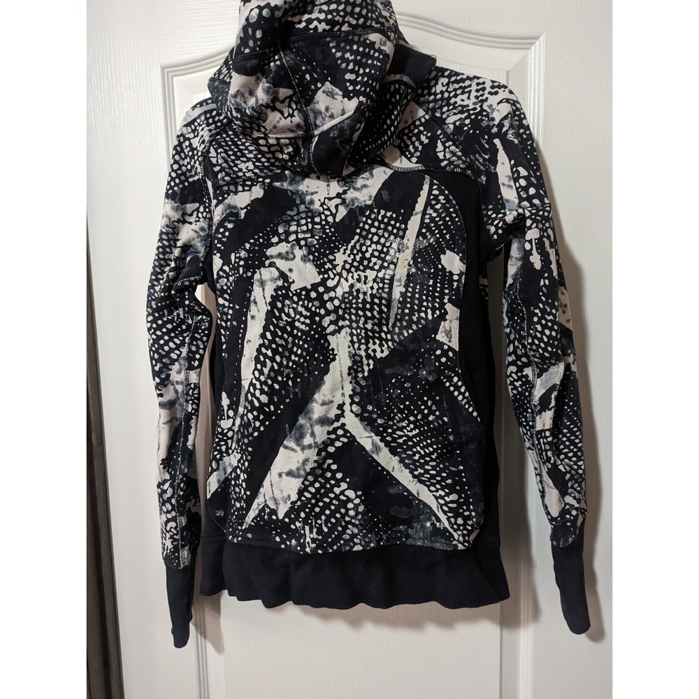 EUC🌟Lululemon Scuba Hoodie III Light Cotton Fleece Sz 8 Static Mist White Black - Picture 9 of 13